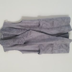 Tahari Sleevless Jacket